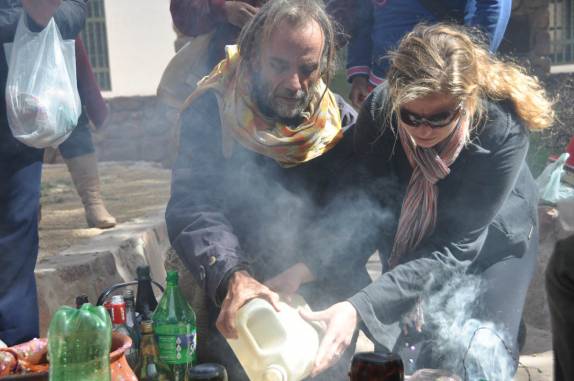 Cerimônia e homenagem à Pachamama, em Humahuaca - Argentina